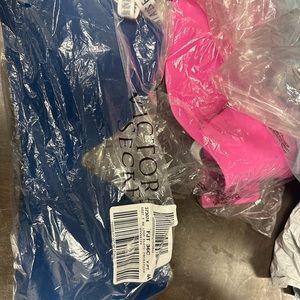 New Navy Victoria Secret Push up bra 36C